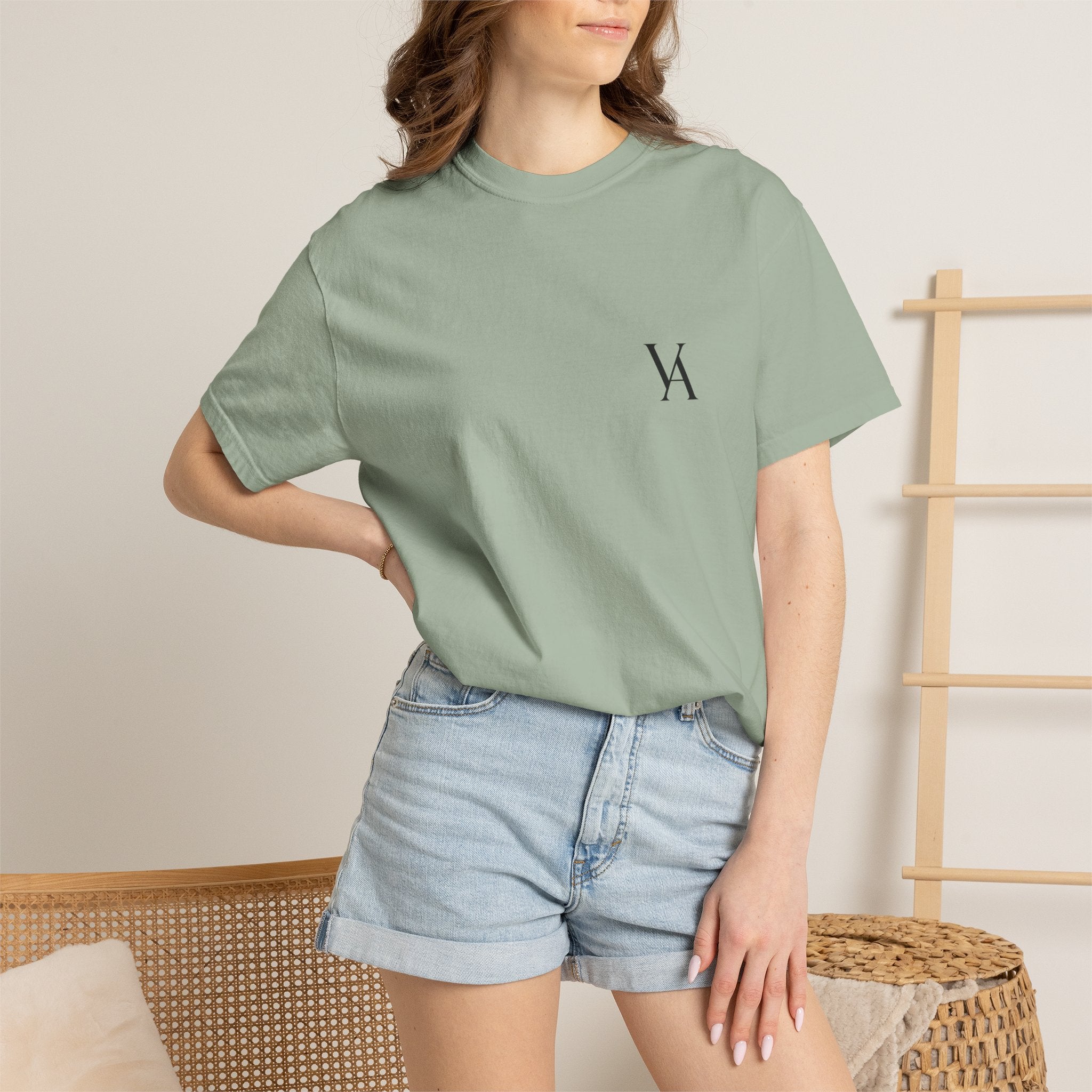 Vaelo Logo T-Shirt — Minimal Branded Graphic Tee